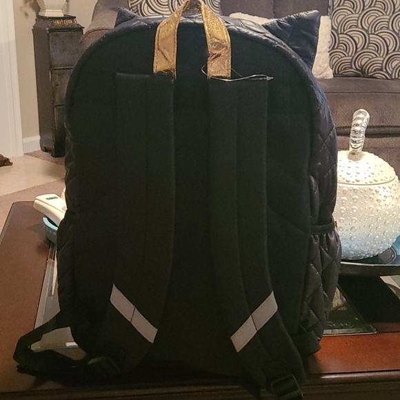 Backpack - Picture 4 of 4